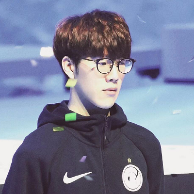 【图集】帅就完事了，LPL春季赛发布各队海报